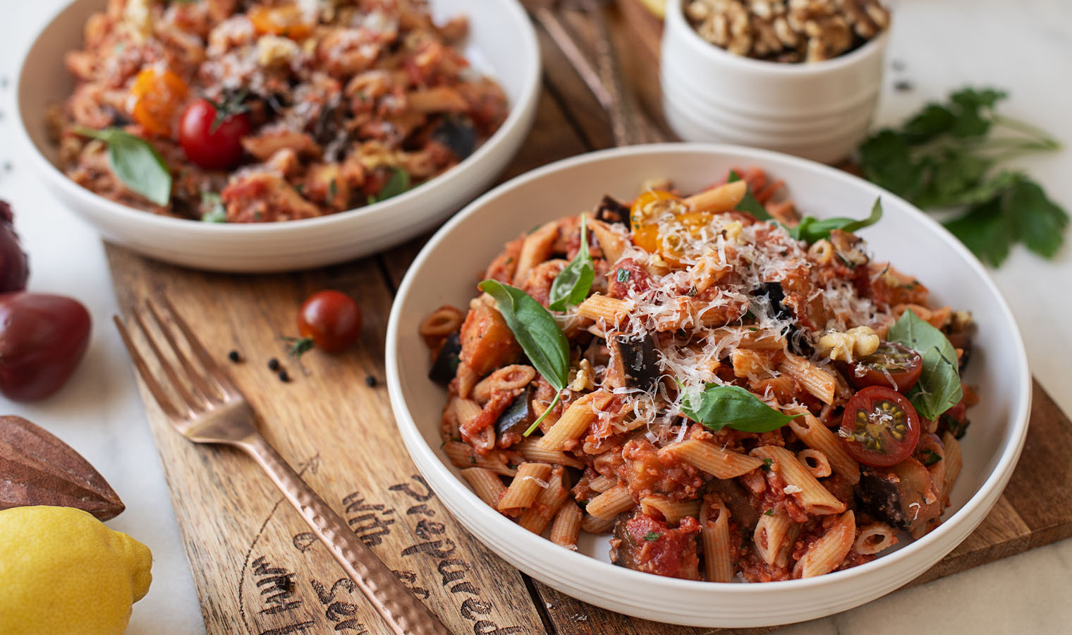 Veganes Ragù mit Vollkornnudeln